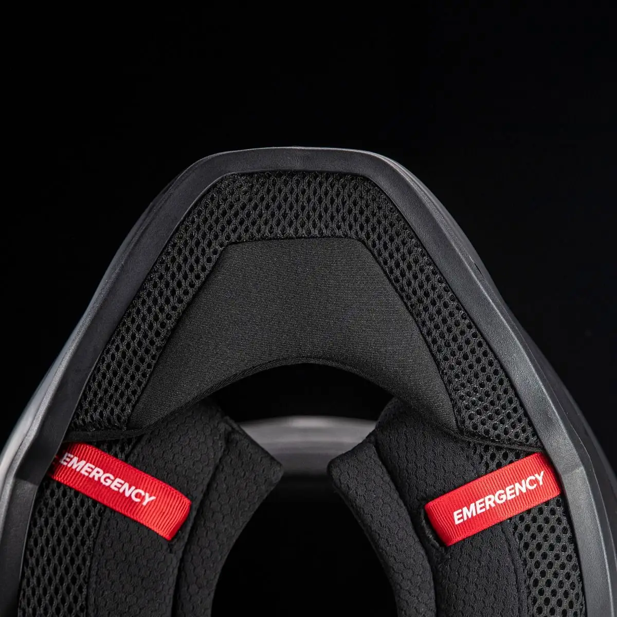 AT2.0 Long Chin Curtain / Stop Wind